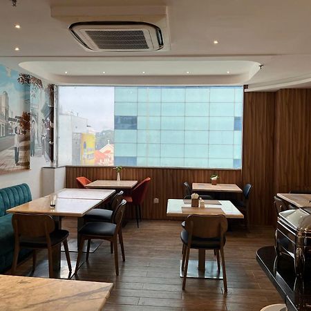 Nicecy Hotel Suites & Spa Хошимин Екстериор снимка