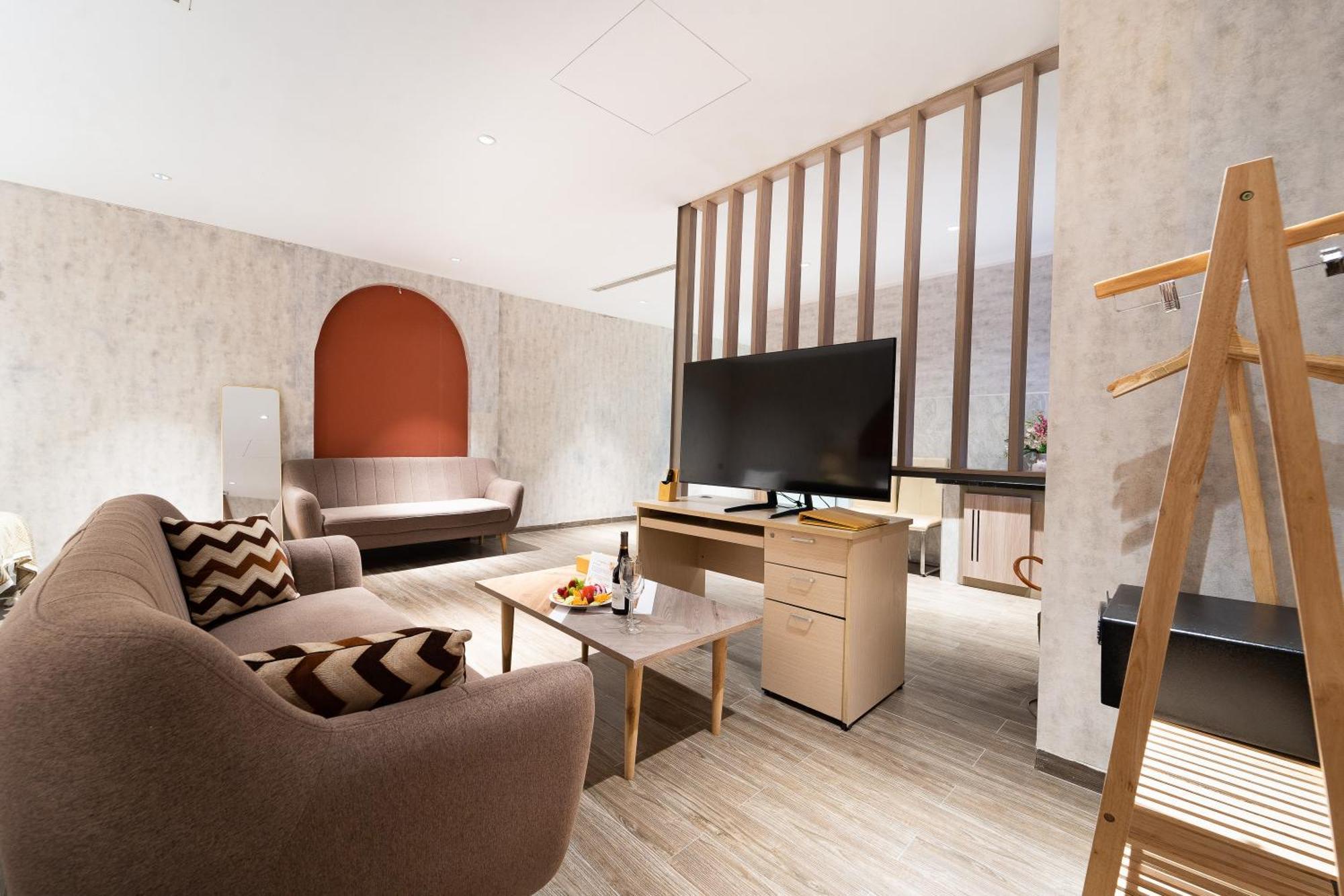 Nicecy Hotel Suites & Spa Хошимин Екстериор снимка