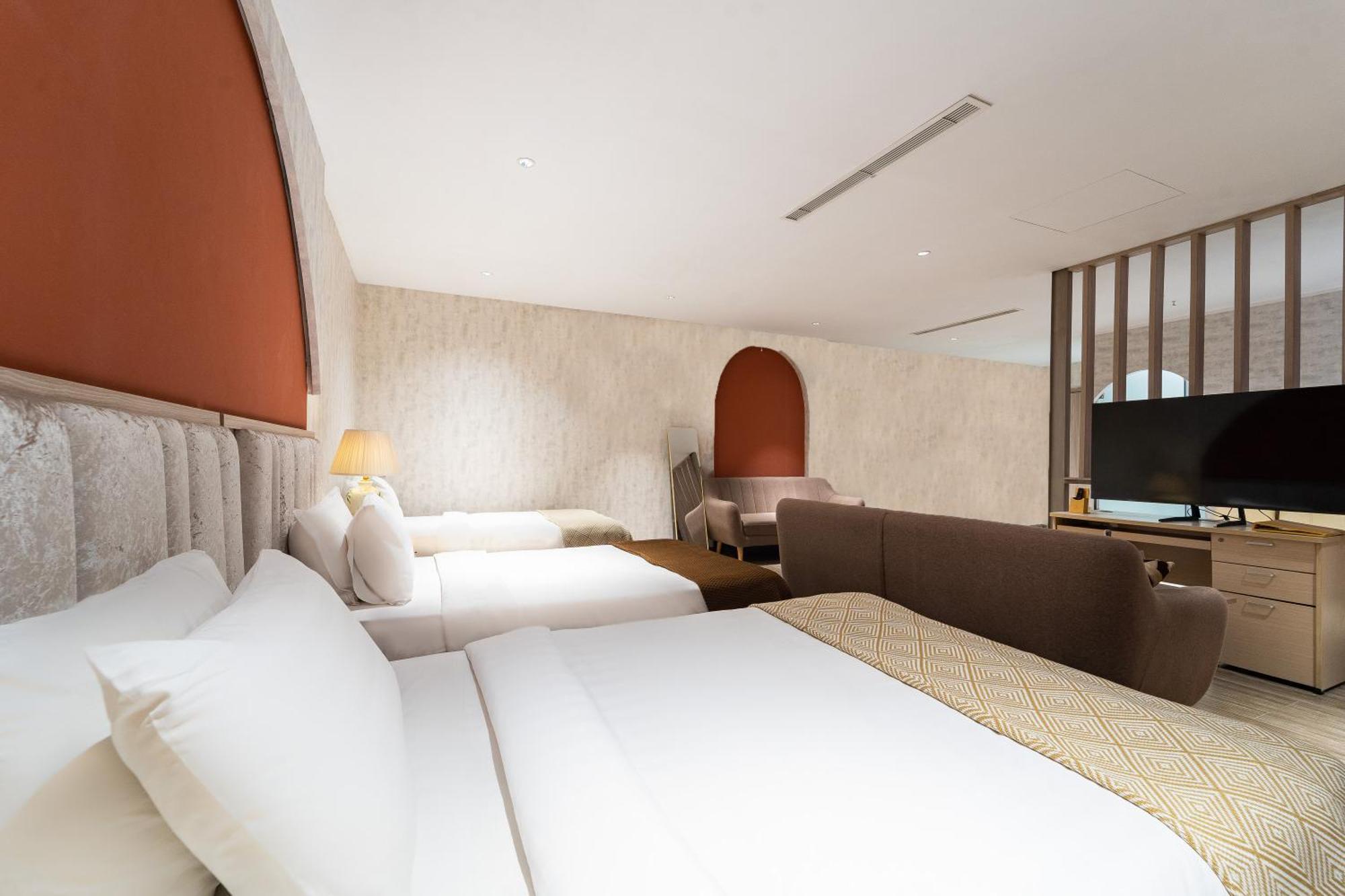 Nicecy Hotel Suites & Spa Хошимин Екстериор снимка